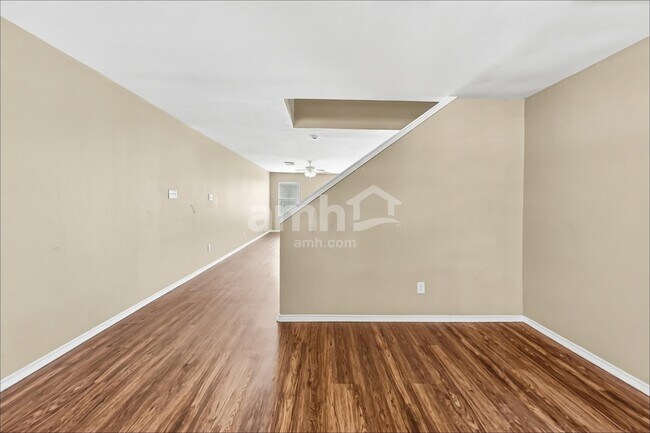 Foto del edificio - 503 Pine Cluster Ct