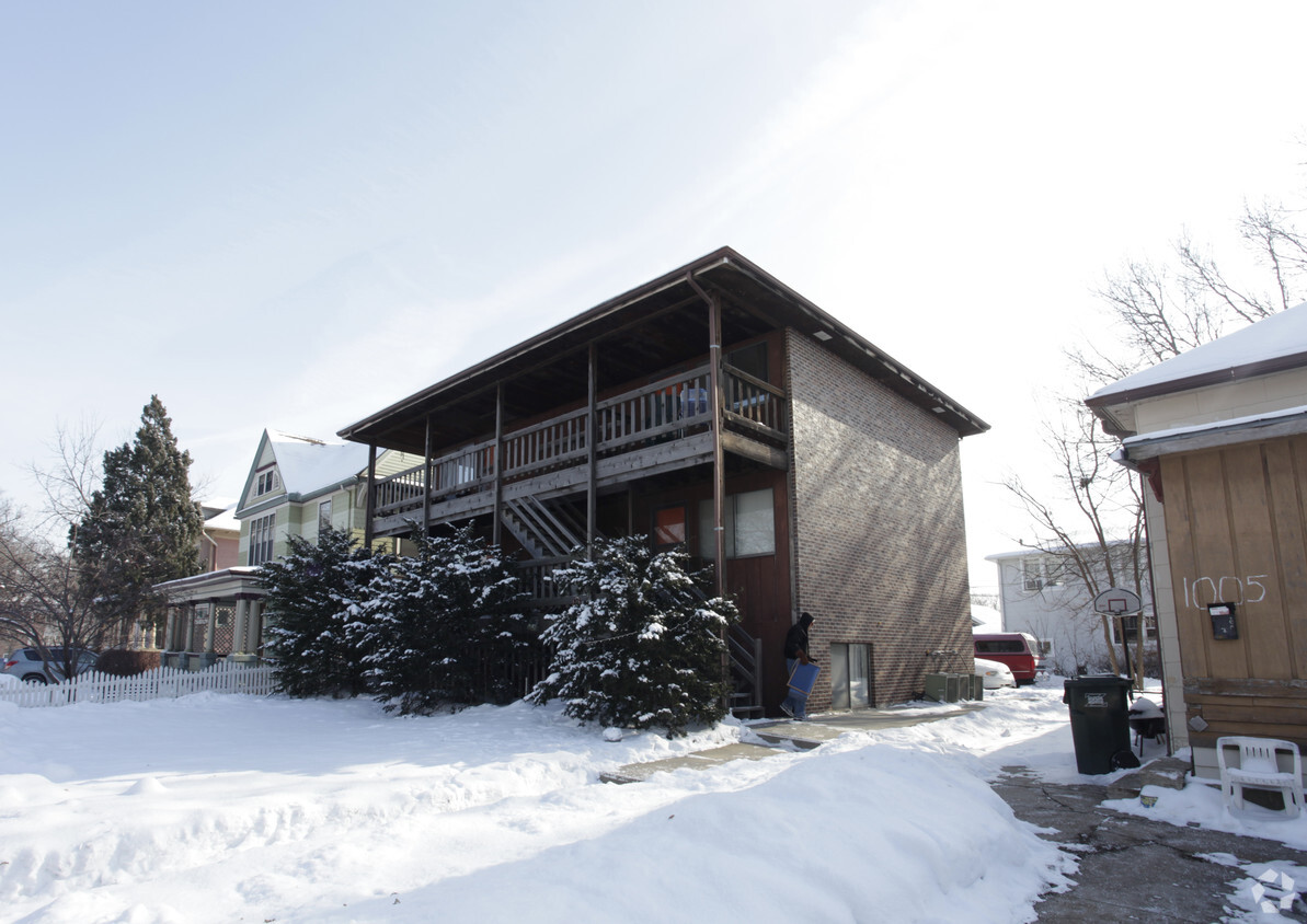 Primary Photo - 1015 D St