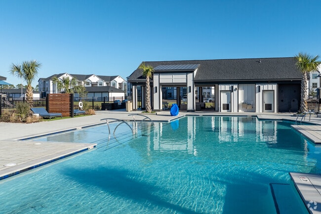 Pool - Evolve St James