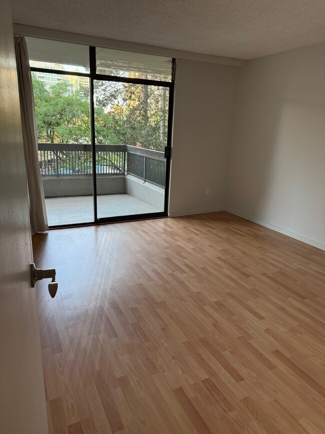 Building Photo - 5932 Patterson Av