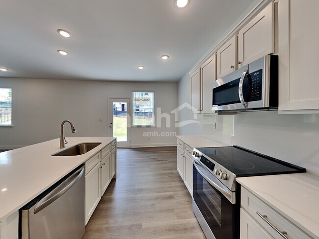 Foto del edificio - 1374 Soapstone Rd