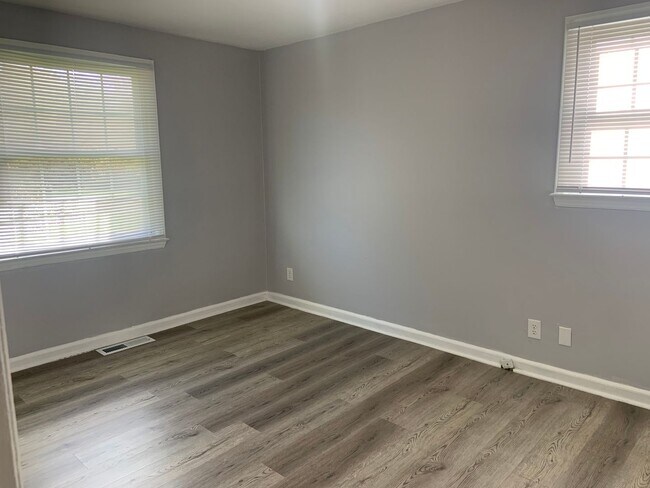 Foto del edificio - 4 Bedroom Ranch