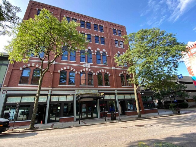 Foto del edificio - 83 Hanover St