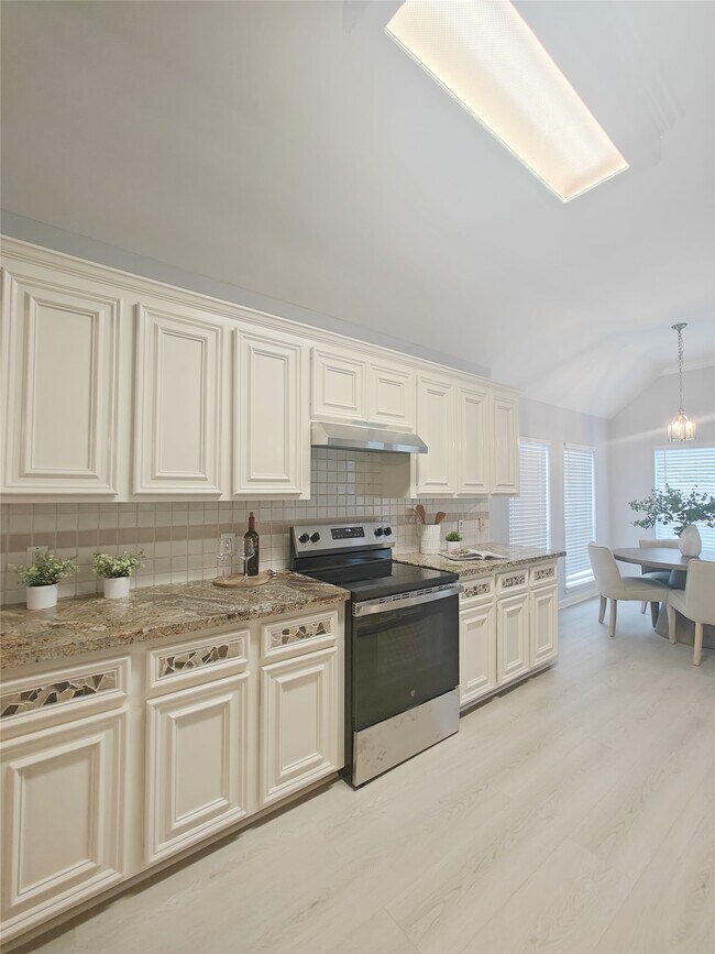 Foto del edificio - 3810 Paigewood Dr