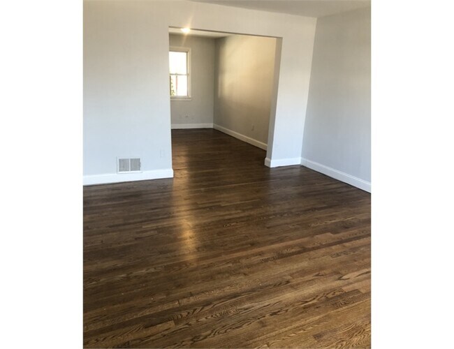 Foto del edificio - 5691 Leiden Rd