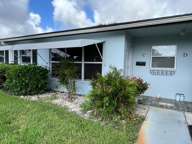 Building Photo - 1 bedroom 1 bath Villa in Delray Beach -55...