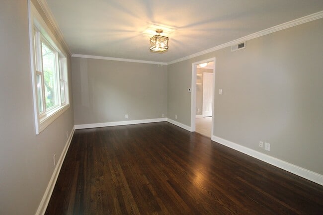 Foto del edificio - October FREE On This Remodeled 3 Bedroom 1...