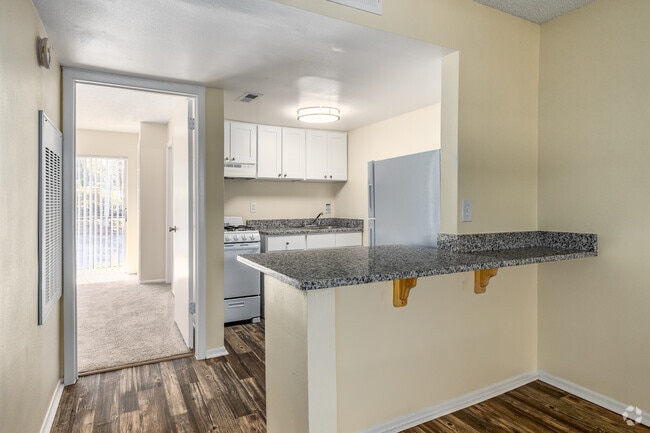 Interior Photo - Misty Oaks