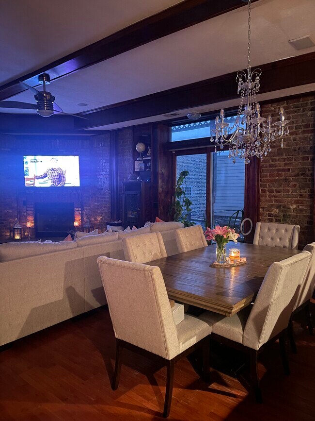 Foto del edificio - 7320 Madison St