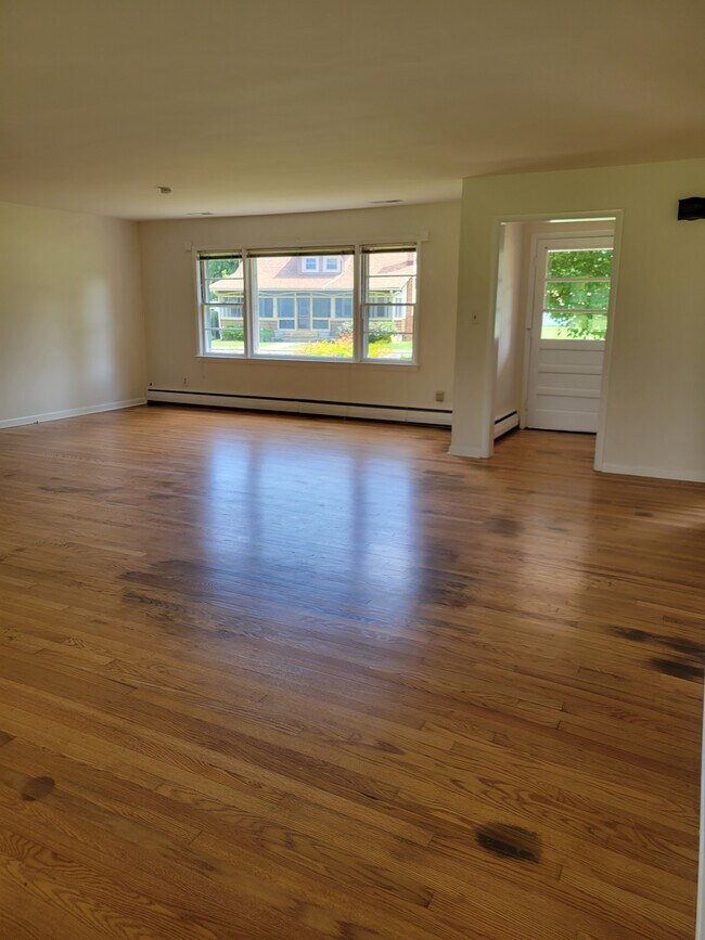 Foto del edificio - 29426 E Maple Ave