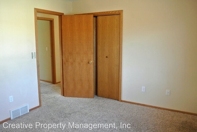 Building Photo - 3 br, 2 bath House - 801 7th Ave NW