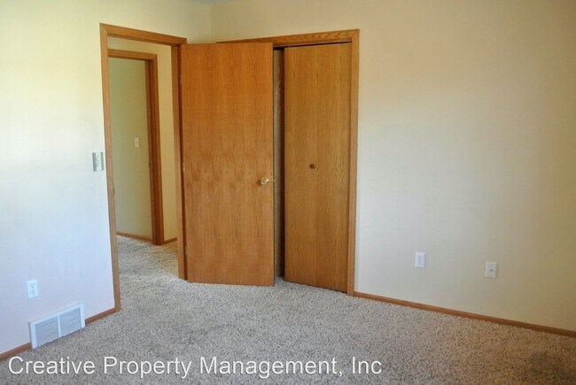 Foto del edificio - 3 br, 2 bath House - 801 7th Ave NW
