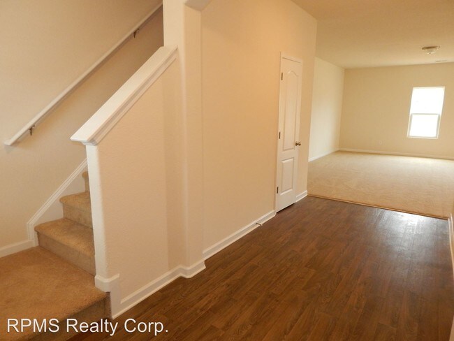 Building Photo - 4 br, 2.5 bath House - 6036 Loy Court