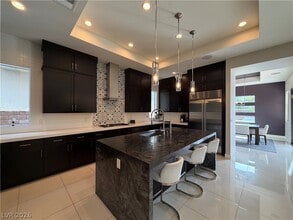 Building Photo - 66 Pristine Glen St