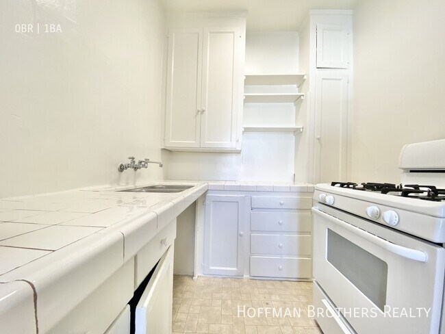 Foto del edificio - 836 Sanborn Ave