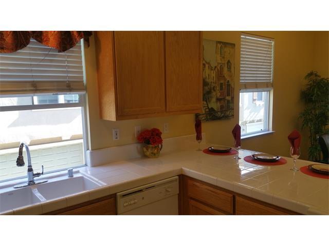 Building Photo - WILLOW GLEN - Beautiful townhome with balc...