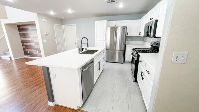 Foto del edificio - 4968 Dodge Ridge Ave