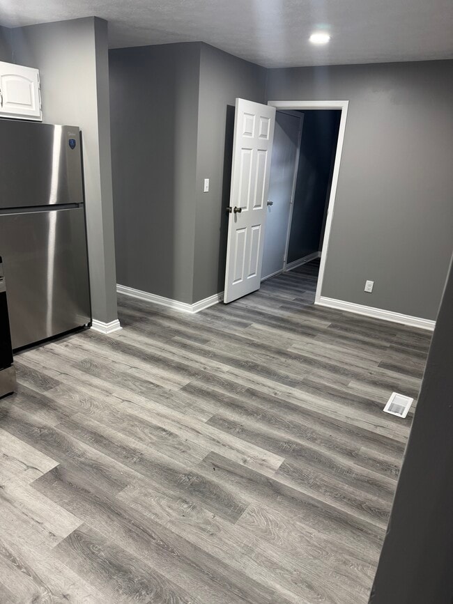 Building Photo - 7937 E 34th St