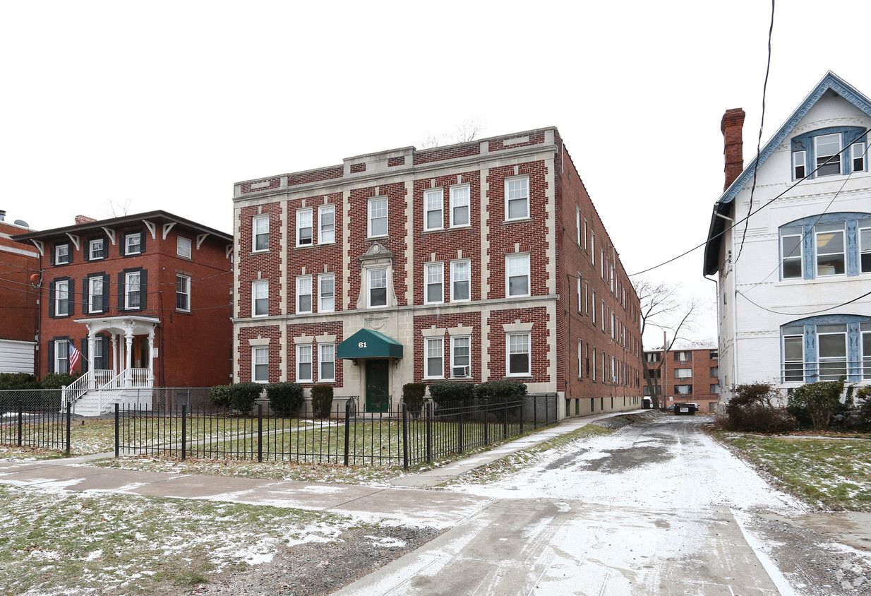 Primary Photo - LORD COMMONS APARTMENTS