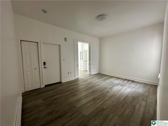 Building Photo - 37 10th St