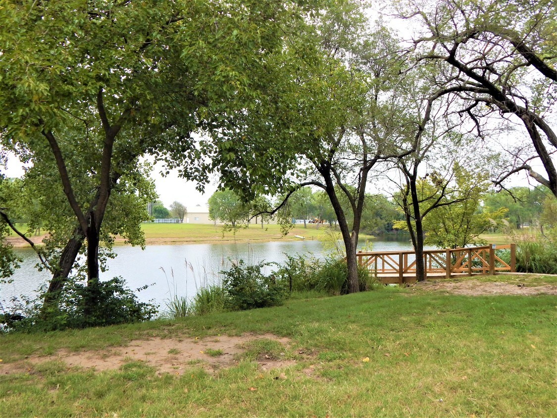 Foto principal - MacArthurs Lake Apartments