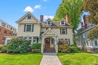 Building Photo - 103 Sewall Ave