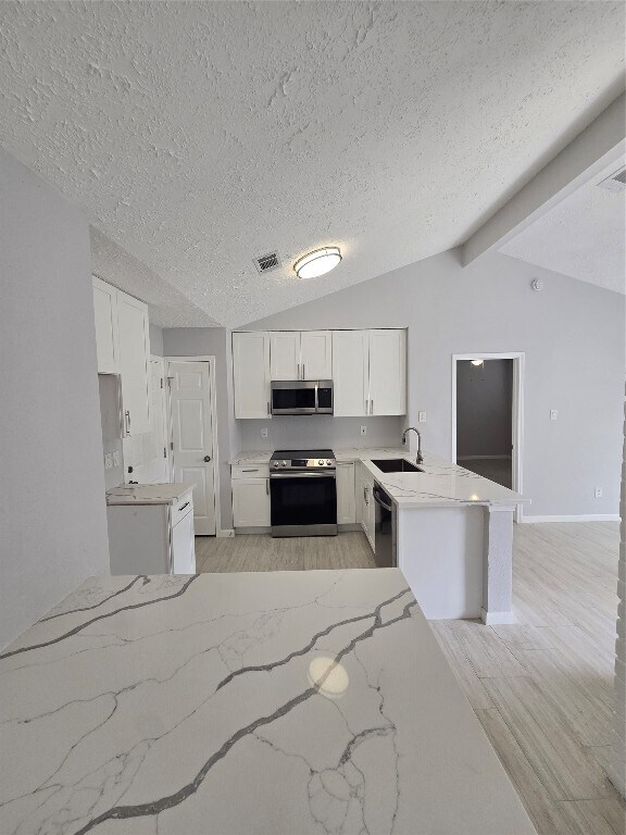 Foto del edificio - 19319 Cypress Cliff Dr