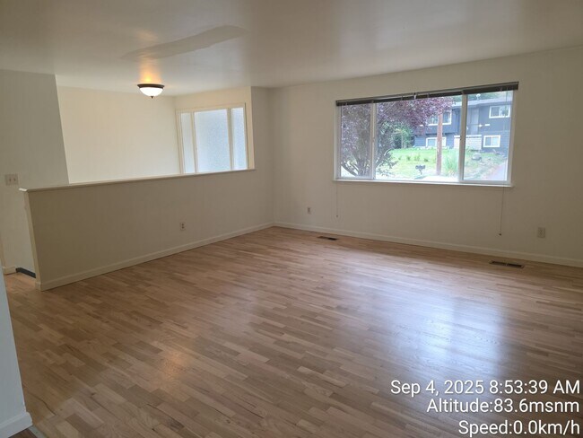 Foto del edificio - Tukwila rental home -Large 3+ bedroom plus...