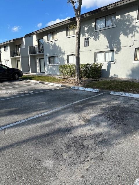 Foto del edificio - 6935 NW 179th St