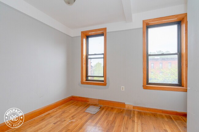 Building Photo - 936 Atlantic Ave