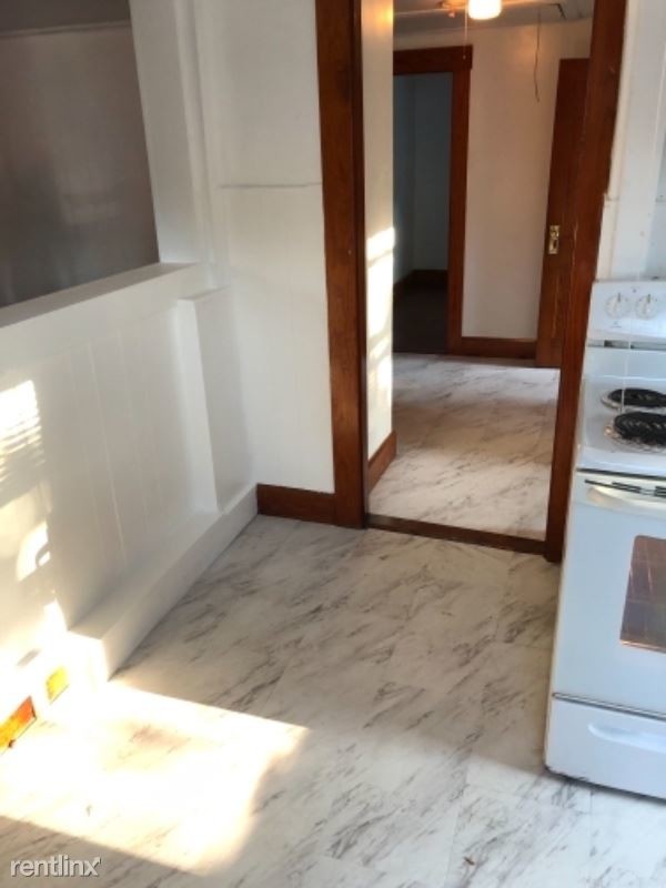Building Photo - 2 br, 1 bath Apartment - 30 Chapel St