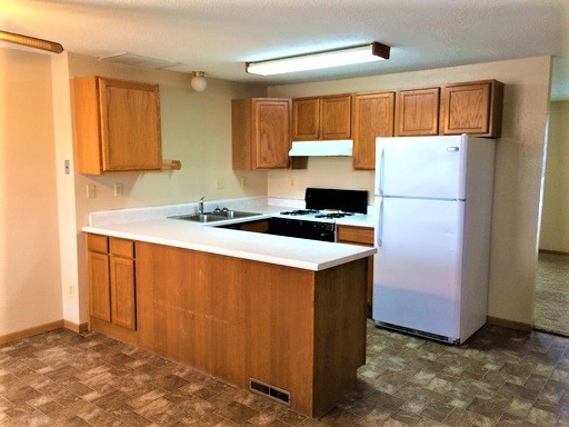 Kitchen - Town Park Townhomes