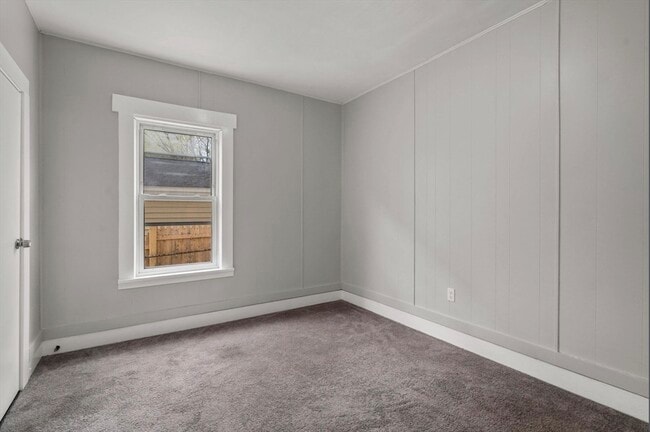 Building Photo - 34 Esther St