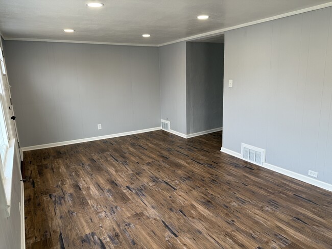 Building Photo - 601 Garfield Ave