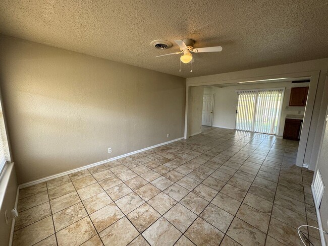 Foto del edificio - 3-Bedroom House for Rent in Killeen