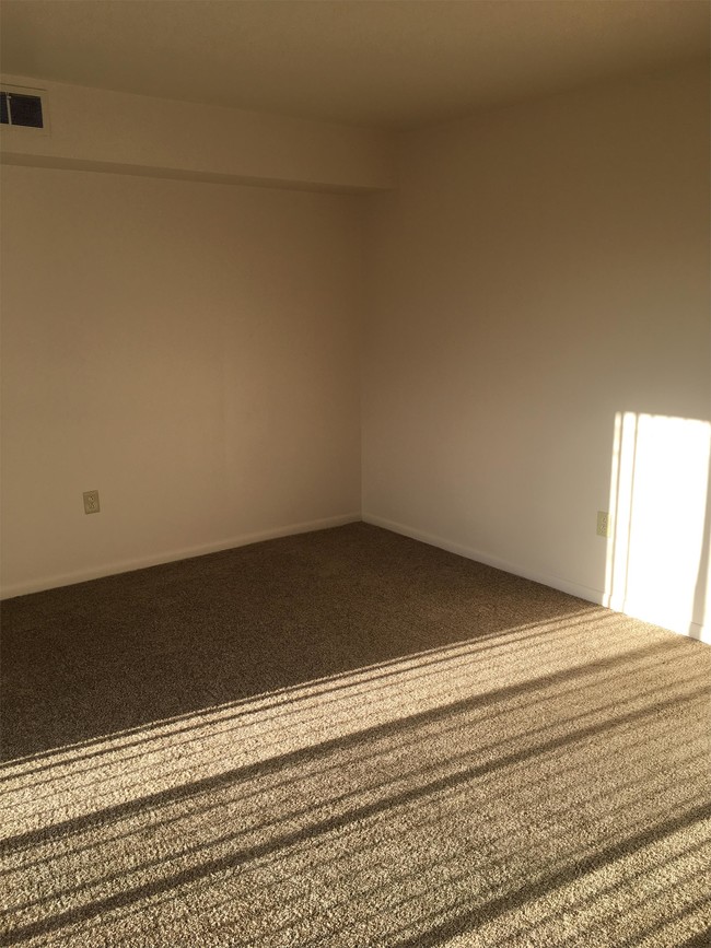 Foto del edificio - 6503 Carefree Ln