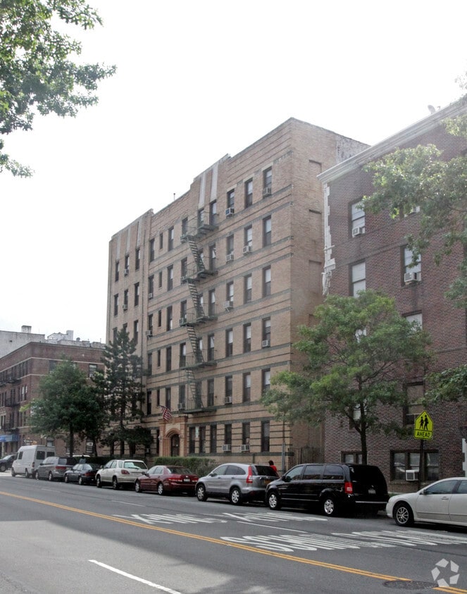 Building Photo - 8001 Bay Pky