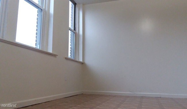 Building Photo - 3 br, 1 bath Apartment - 141 Park Ave # 143