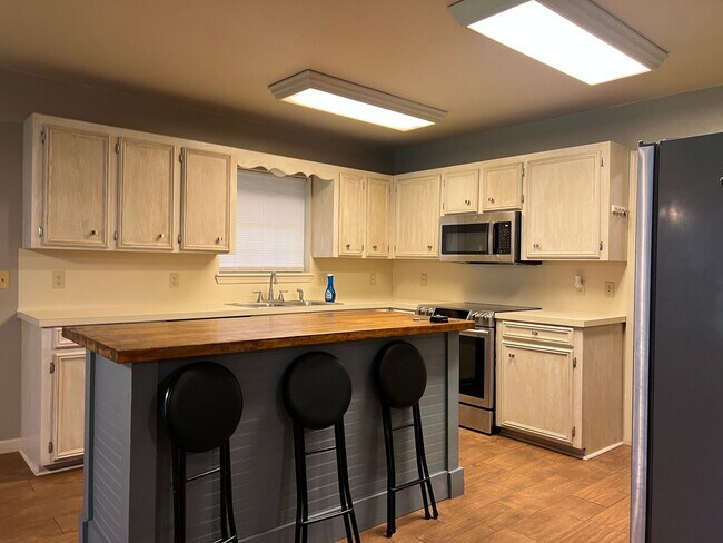 Foto del edificio - Close to Barksdale Air Force Base... You d...