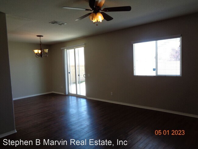 Building Photo - 3 br, 2.5 bath House - 2739 Garnet Lane