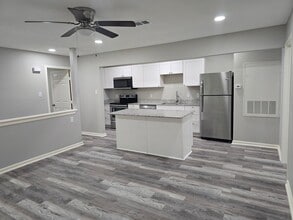 Building Photo - 205 Winter Park
