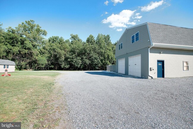 Building Photo - 1239 Reece Rd