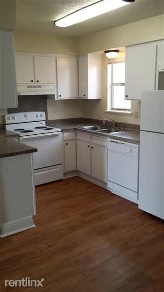 Building Photo - 1234 Nile Dr