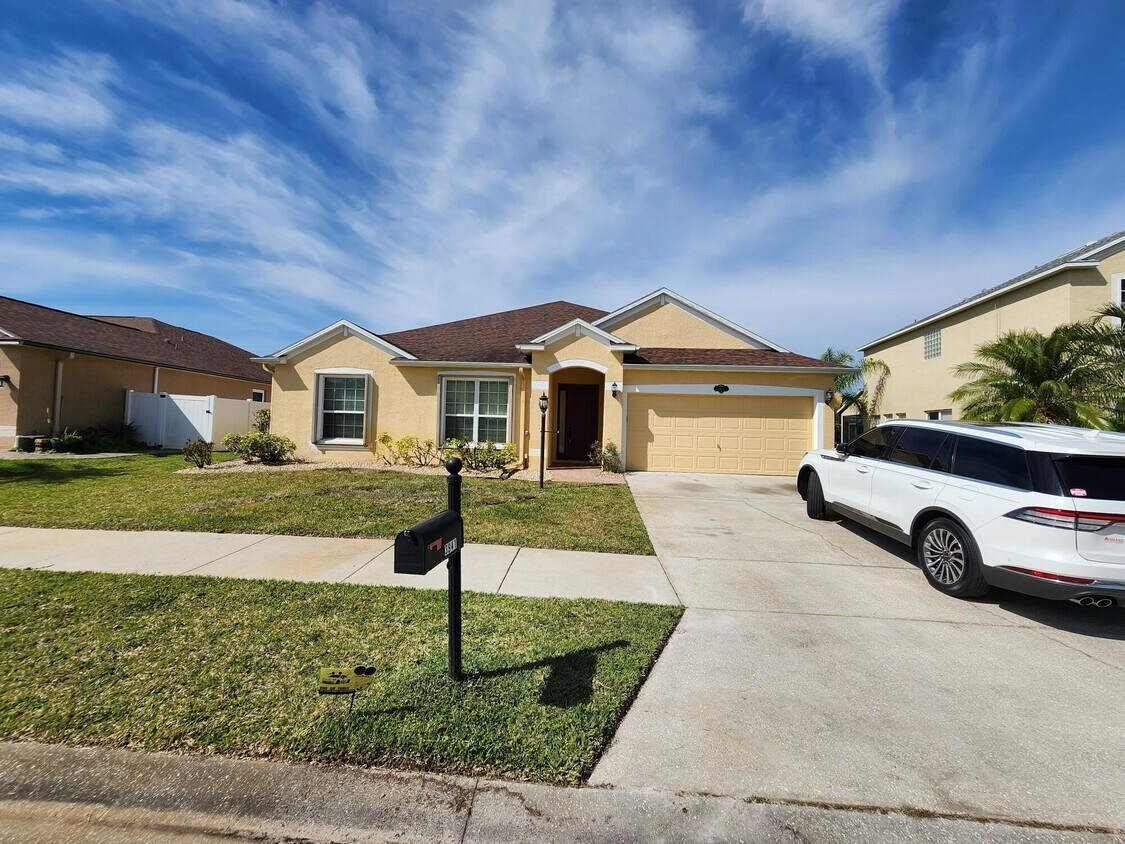 Primary Photo - 3941 Orchard Dr