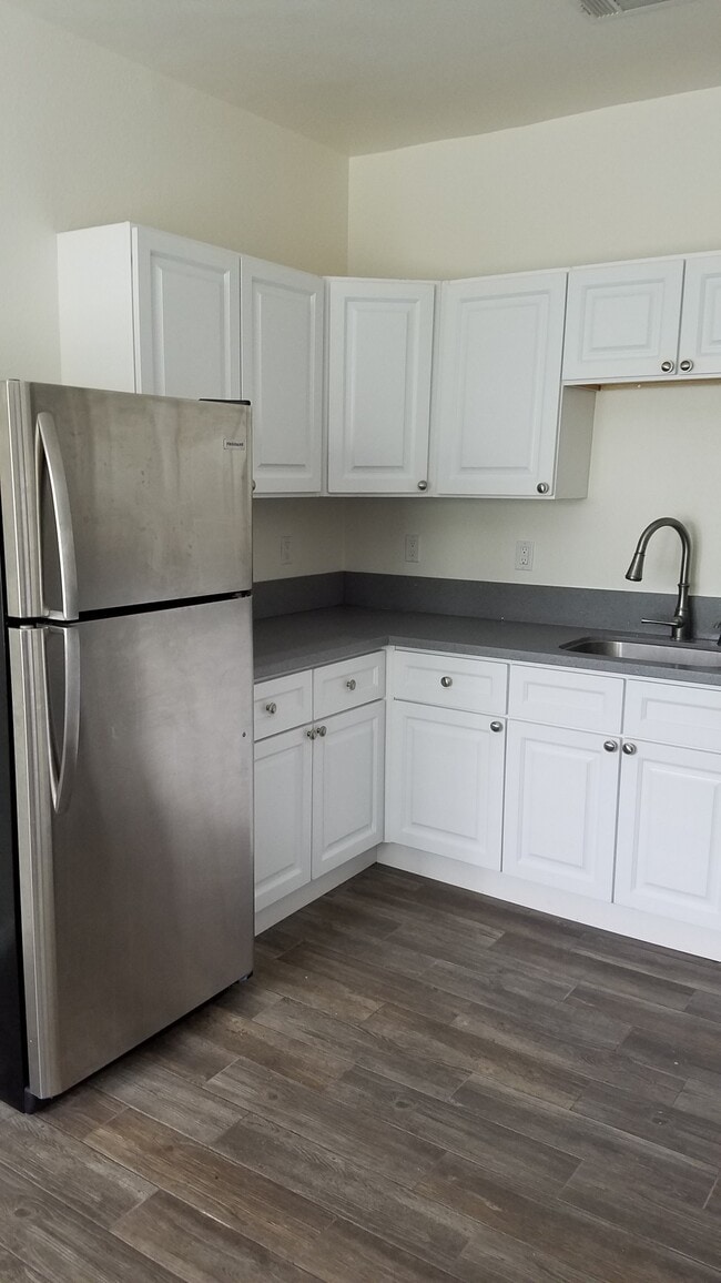 kitchen - 1503 S Shenandoah St