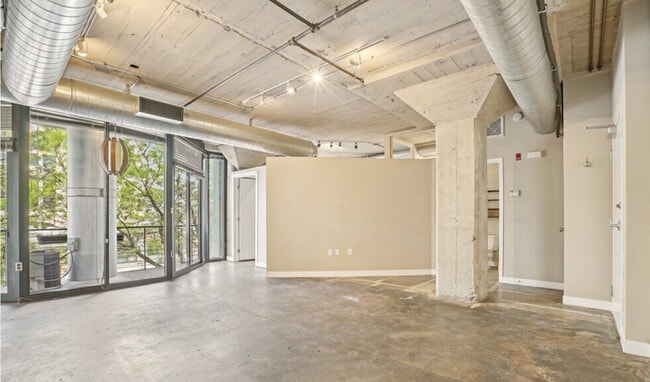 Building Photo - Dakota Lofts