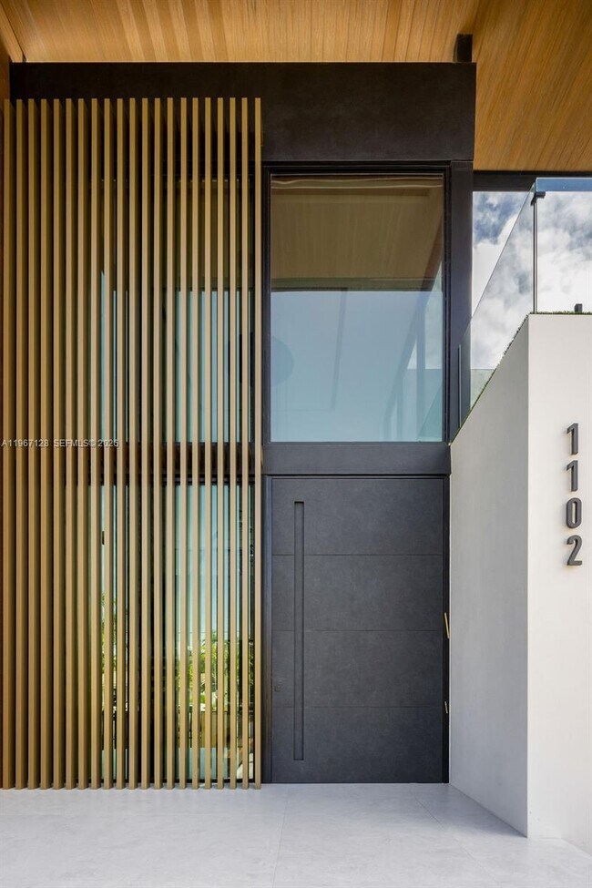 Foto del edificio - 1102 Washington St