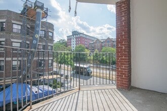Building Photo - 43 Boulevard Terrace