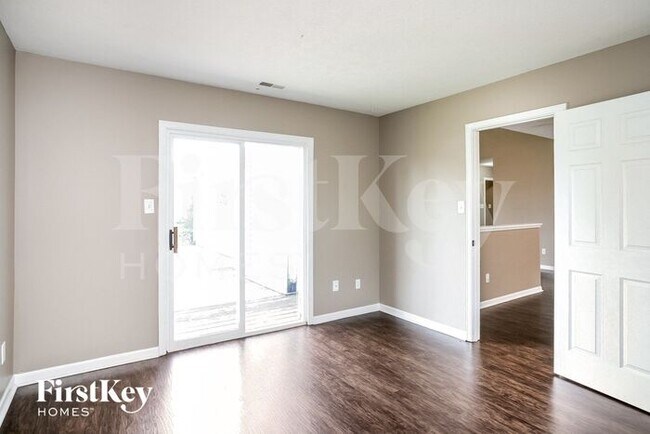 Foto del edificio - 6342 Hazelhatch Dr