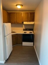 Interior Photo - 22 ELLIOTT ST